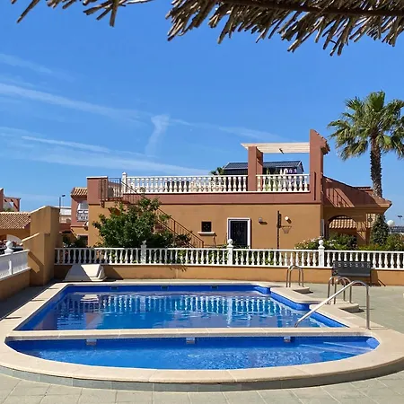 Casa Sarah With Pool View And Garden Torrevieja